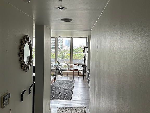 4th image of 250 E Harbortown Dr #52/602