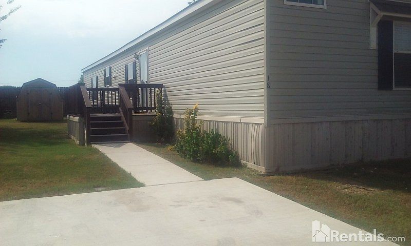 2nd image of 1916 Nicholas St Lot 18