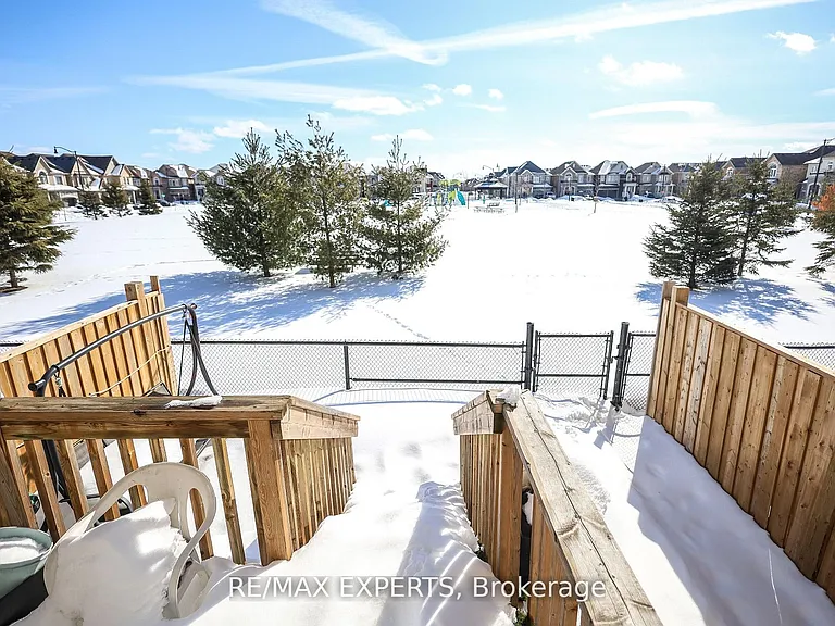 27 Hogan Manor Dr — Photo 38
