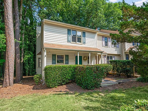 2nd image of 6501 Thetford Ct