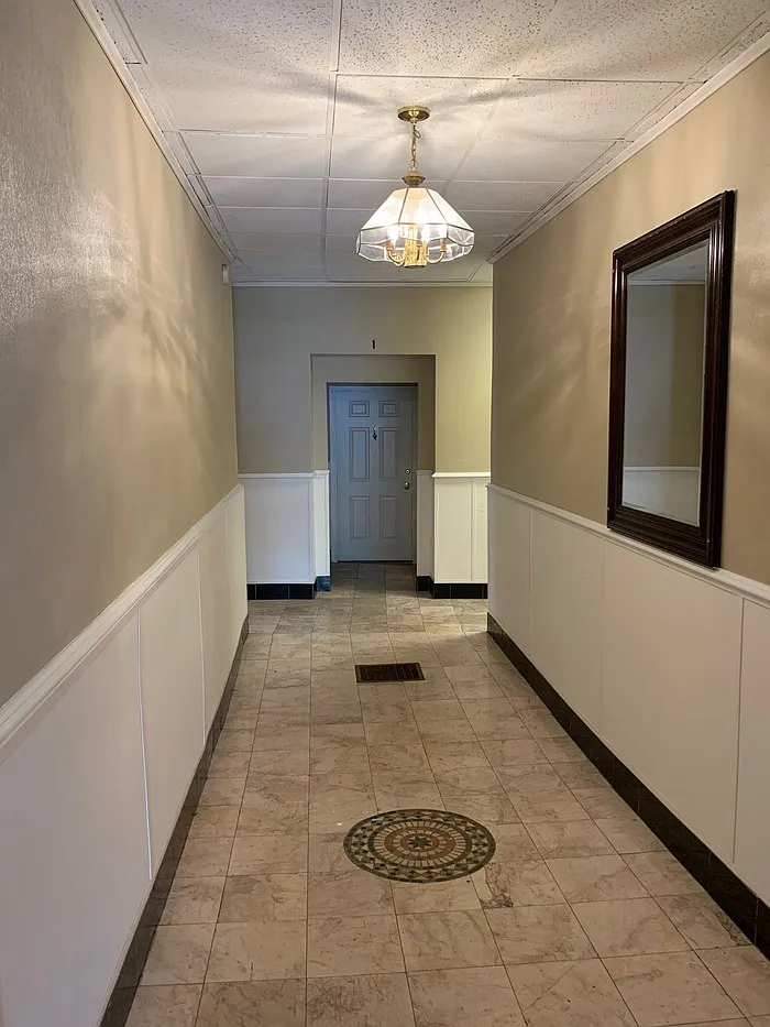 2 bed, 1.0 bath, 900 sqft, $850 — Photo 2