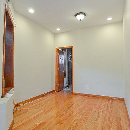 2nd image of 172 E 89th St APT 5D