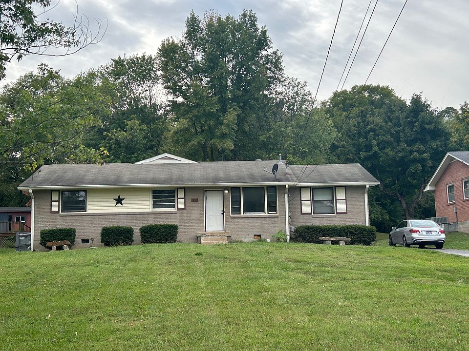 This is view from street. The lot is spacious and the street is quiet. Neighbors are long term.
