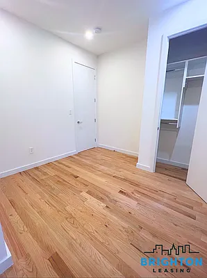 Rented by Brighton Management | media 8