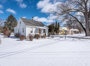 1105 Cole Rd, Monroe, MI 48162