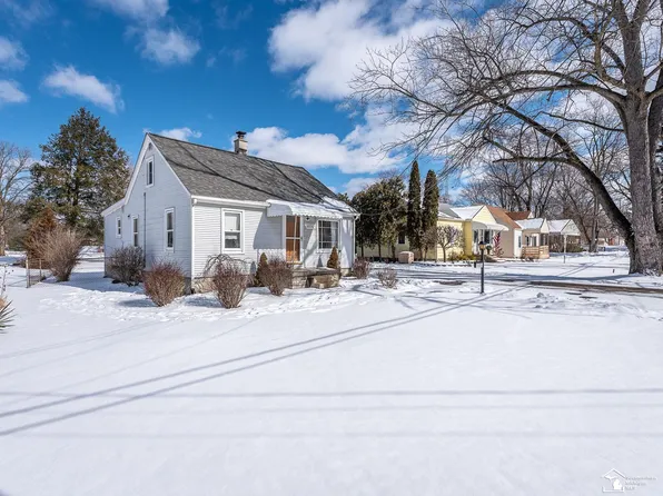 1105 Cole Rd, Monroe, MI 48162