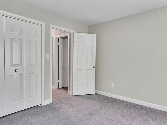 5th image of 114 Huckleberry Dr