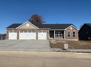 1404 Riverdale Manor Dr, Saint Paul, MO 63366