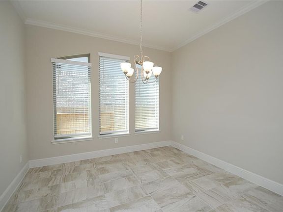 4th image of 18406 Finnart Dr