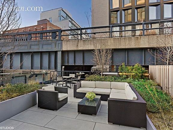 3rd image of 505 W 19th St APT 2B