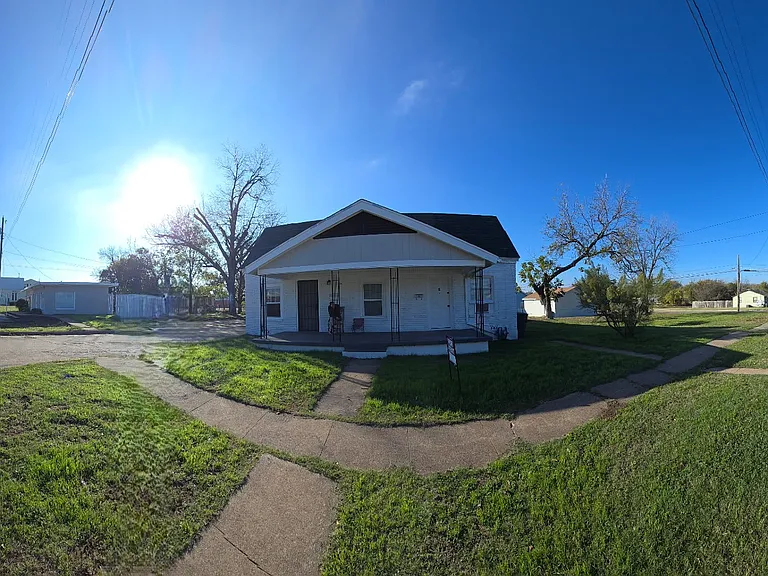 108 W Church Ave #B — Photo 12
