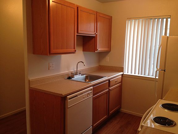 5th image of 9172 Chatwell Club Ln APT 9