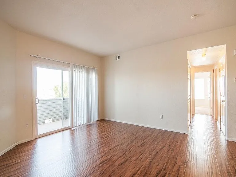 905 S Zeno Way #201 — Photo 4