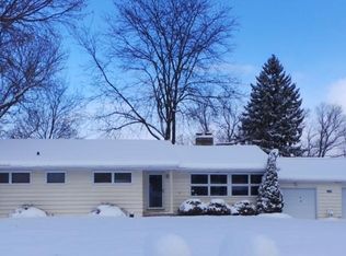 61 N House Dr, Akron, OH 44319
