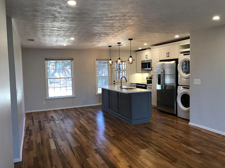 139 E Hill St #40 — Photo 5