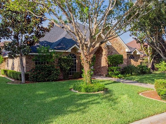 2nd image of 715 Crown Cir