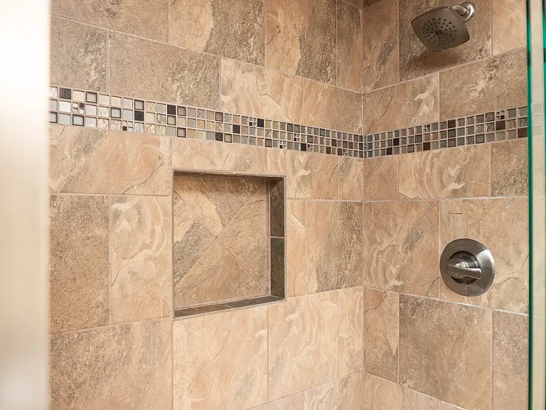 405 Galway Dr — Photo 59