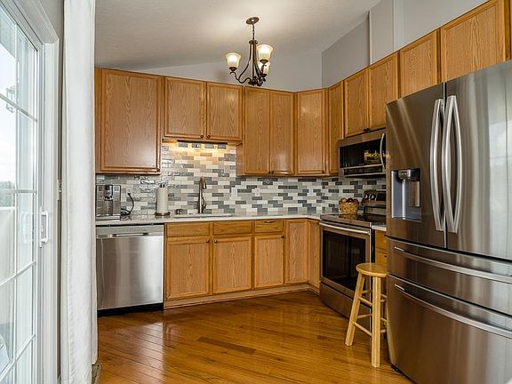 2nd image of 1420 Stonechris Dr