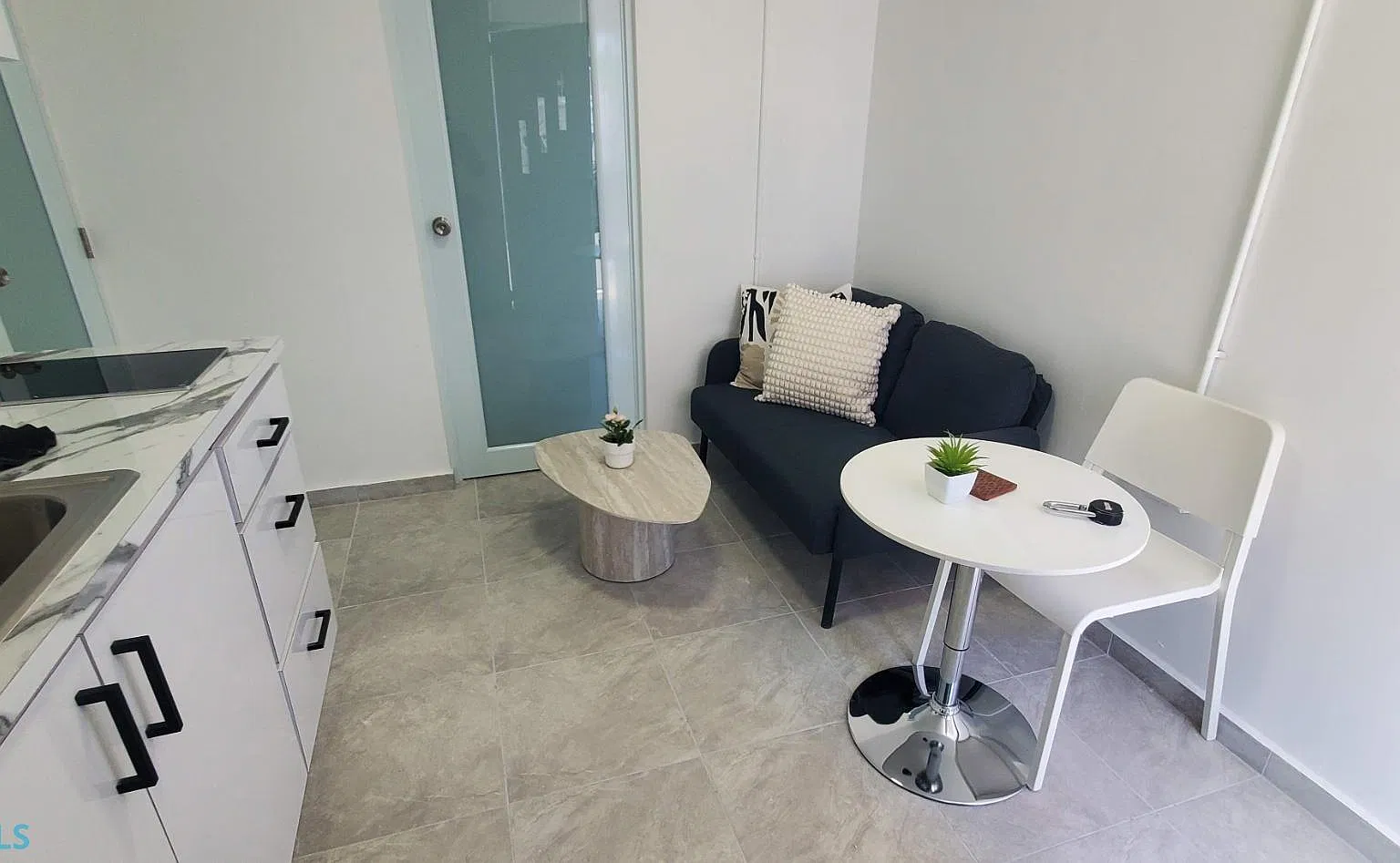 1 bed, 1.0 bath, 500 sqft, $1,050 — Photo 3