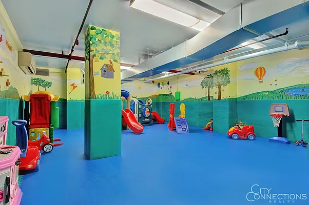 Rented by City Connections Realty | media 16