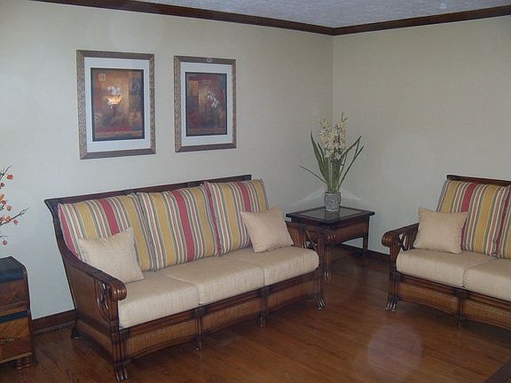 3rd image of 5001 White Oak Pl