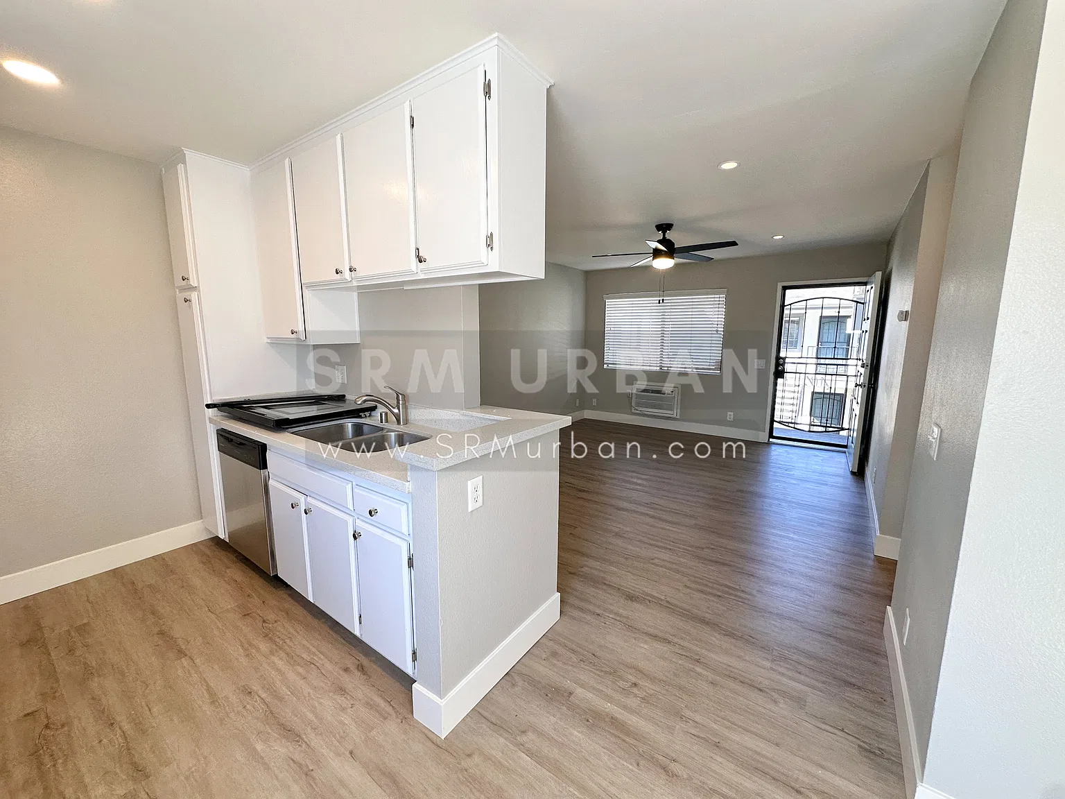 2 bed, 750 sqft, $3,095 — Photo 3