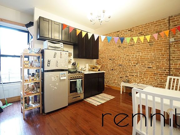 4th image of 1054 Bergen St #3L