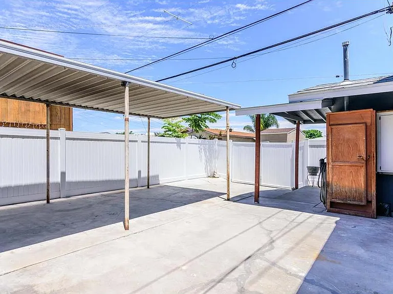 3670 Landis St — Photo 12