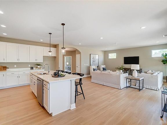 5th image of 2828 Black Oak Ct
