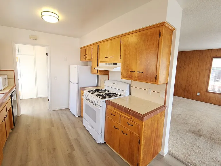 550 Piney Way — Photo 11