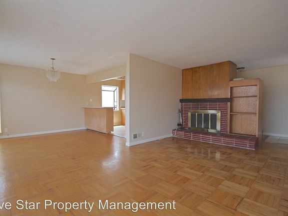 4th image of 228 Saint Catherine Dr