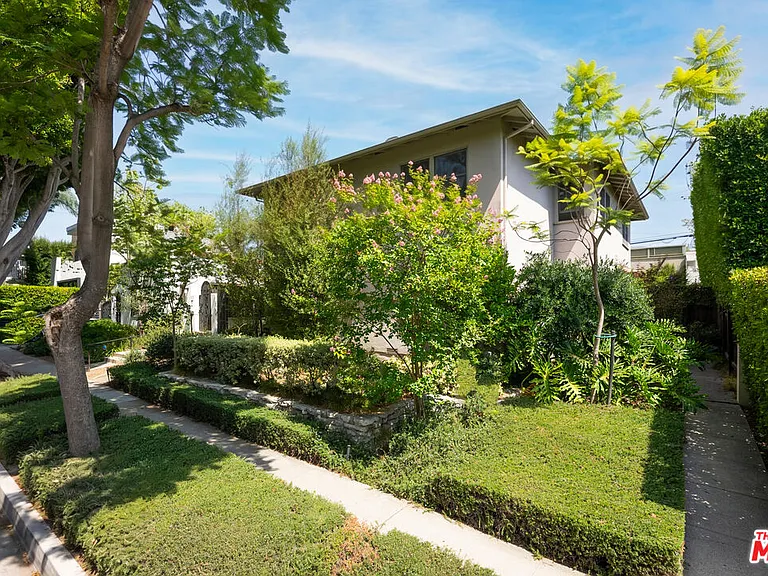8921 1/2 Rangely Ave — Photo 10