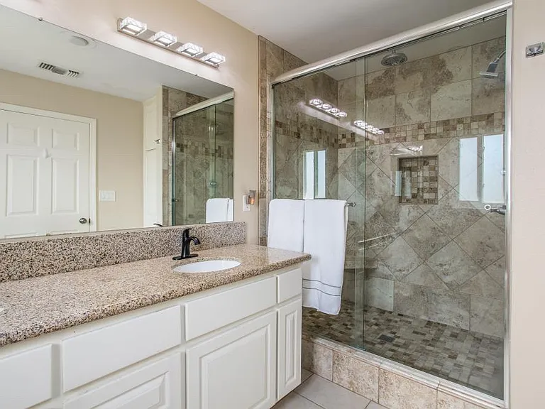 824 Hibiscus Dr — Photo 21