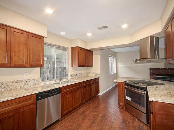 3rd image of 4124 Pebble Oaks Ct