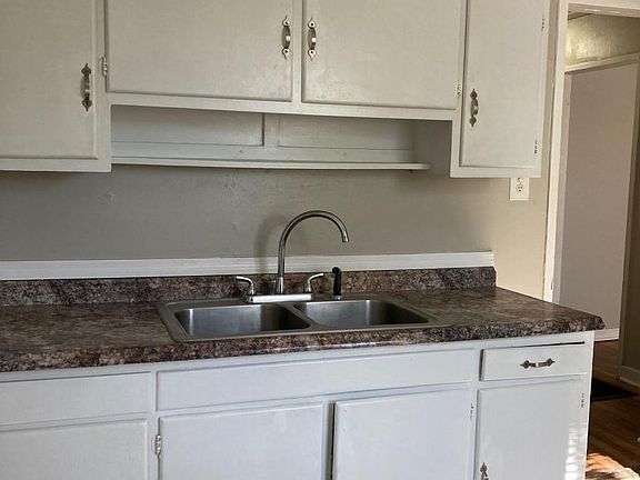 4th image of 667 Lorraine Dr #667