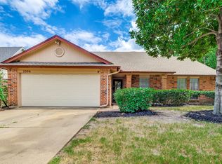 2506 Villanova St, Arlington, TX 76018