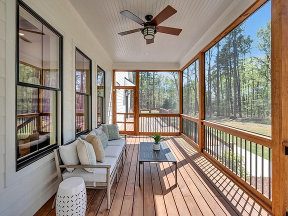3rd image of 1202 Whippoorwill Ln