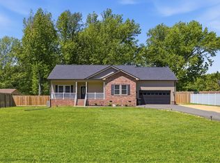 208 Avalon Dr, Paris, TN 38242