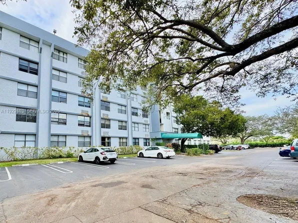 2501 Riverside Dr APT 207A, Coral Springs, FL 33065