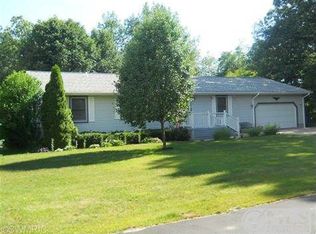 5717 S Dangl Rd, Fruitport, MI 49415