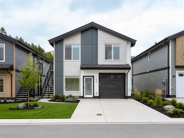 109 Gregory Pl, Saanich, BC V8P 2T7