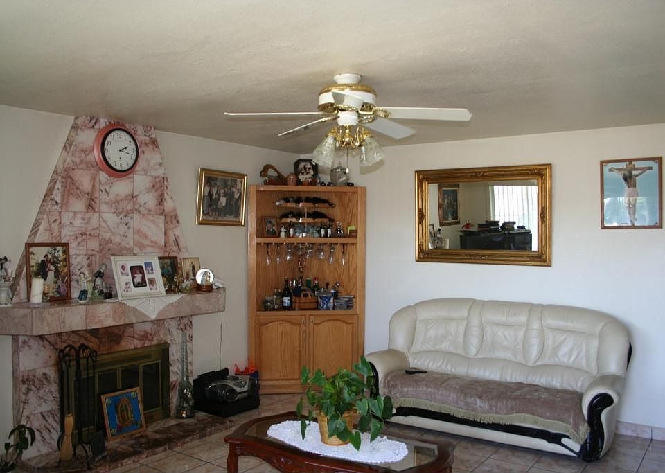 2nd image of 2734 Cornwall Dr