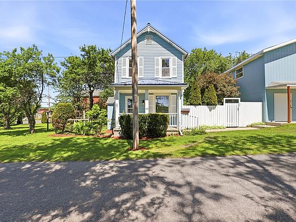 3rd image of 618 1st Ave