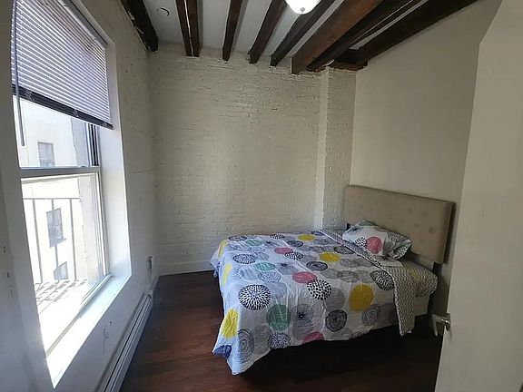 3rd image of 967 Columbus Ave APT 1