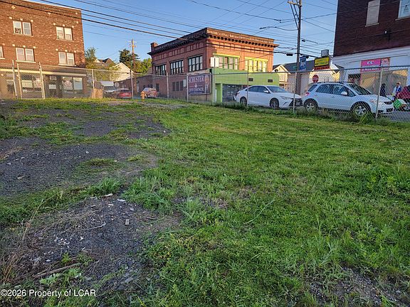 3rd image of 828 Pittston Ave