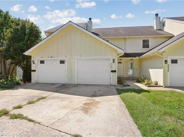 9926 N Cherry Dr, Kansas City, MO 64155