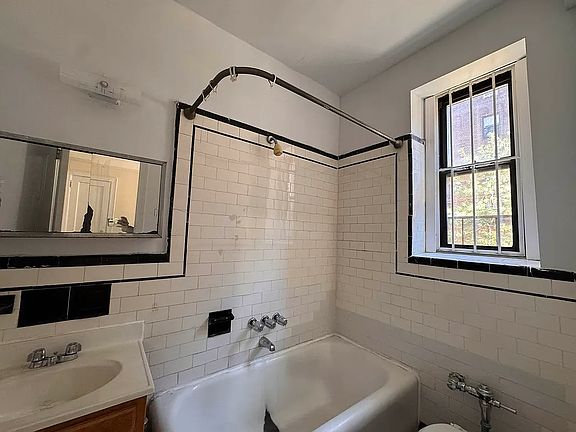 4th image of 83-10 35th Ave #1X