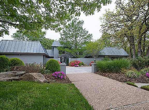 2nd image of 1235 SE Dogwood Ct