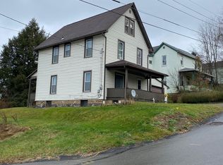 47 1st Ave, Franklin, PA 16323