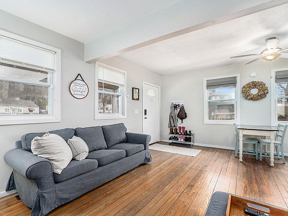 4th image of 574 W Valley Ave NW